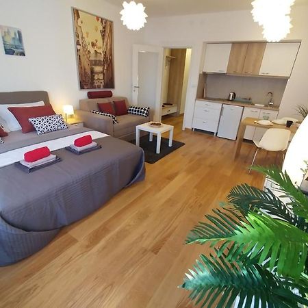 Apartments Delta A Blok - Savada Belgrade Extérieur photo