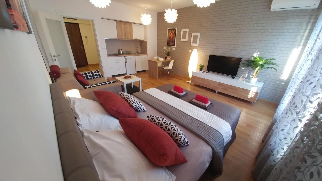 Apartments Delta A Blok - Savada Belgrade Extérieur photo