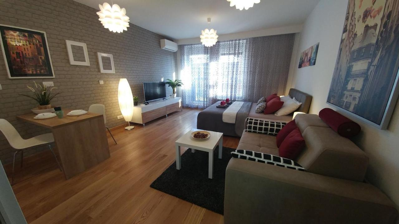 Apartments Delta A Blok - Savada Belgrade Extérieur photo